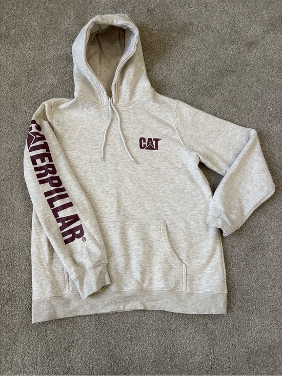 Caterpillar Tops - LIKE NEW Caterpillar Light Gray Sweatshirt with Maroon Logo, Women’s Medium